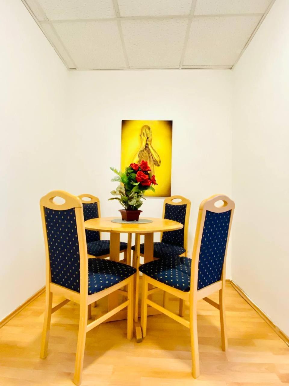 Comfortable Room In The 23Rd District Of Vienna Fr4 Bagian luar foto