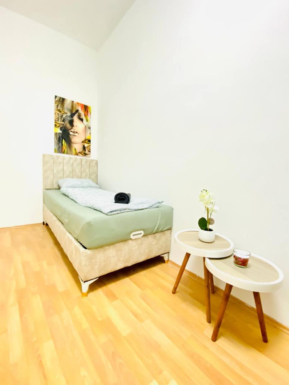 Comfortable Room In The 23Rd District Of Vienna Fr4 Bagian luar foto
