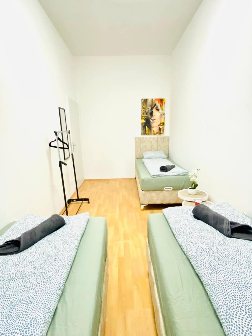 Comfortable Room In The 23Rd District Of Vienna Fr4 Bagian luar foto
